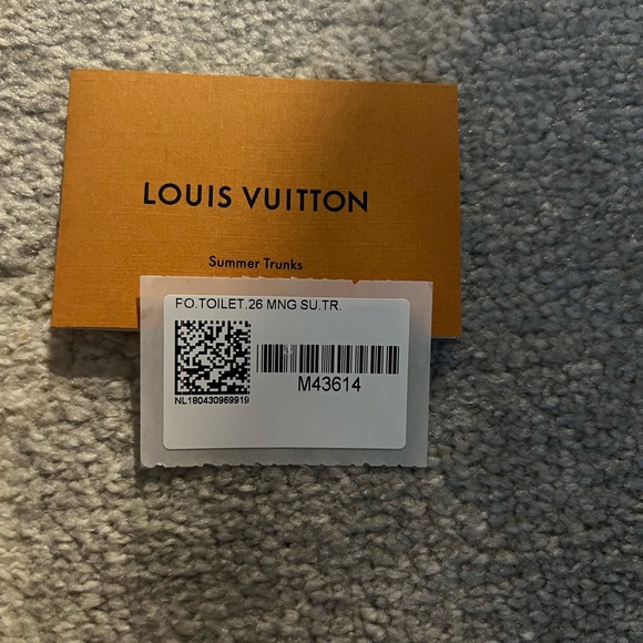 Brand New Limited Edition Louis Vuitton Pouch Clutch 26 - Picture 7 of 8